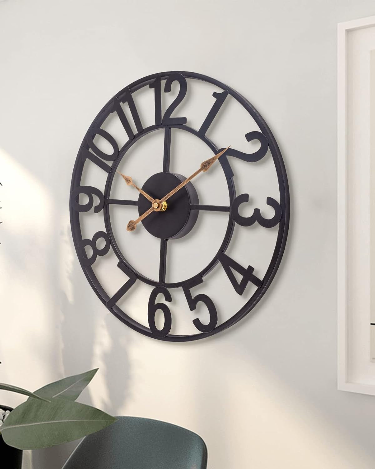 18 Inch Large Wall Clock, Silent Non Ticking Battery Operated Roman Numeral Wall Clock, Industrial Metal Indoor Outdoor Analog Clock for Living Room, Kitchen, Pool, Patio Decor - Black