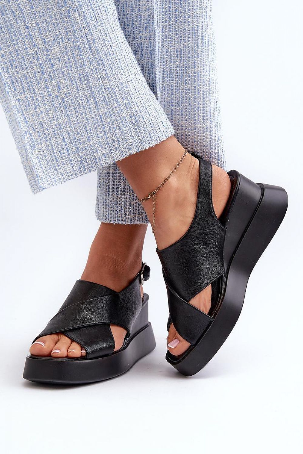 Buskin Model 196327 Step in Style