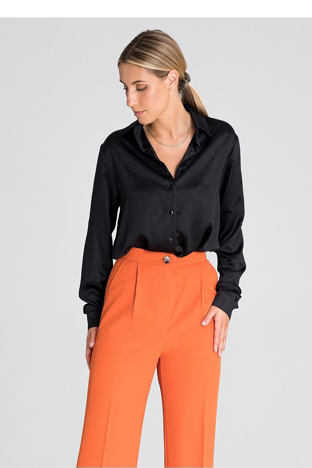 Discover sophistication with our elegant long sleeve shirt by Figl.