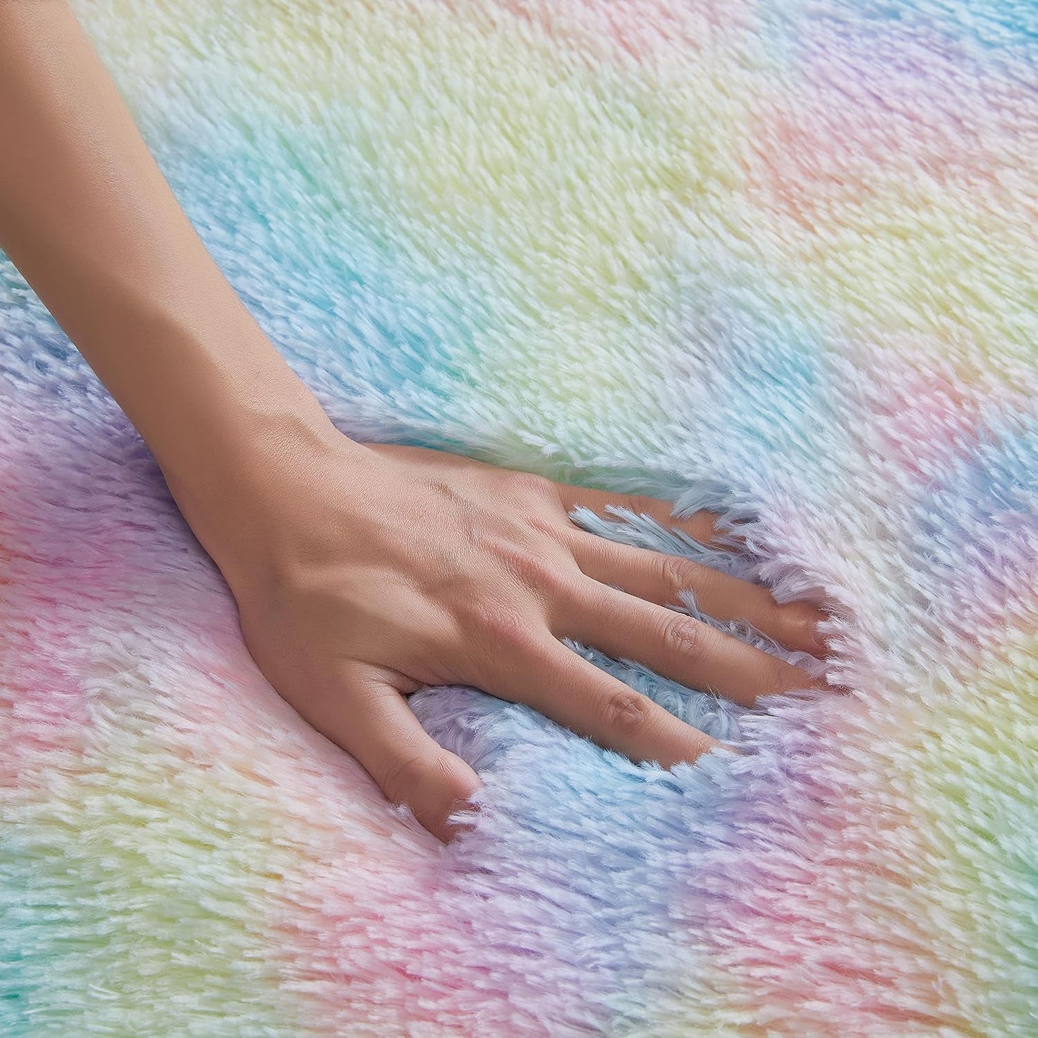 round Rainbow Rug, 4Ft Fluffy Shag Fuzzy Soft Circular Rug for Bedroom, Nursery, Kids Room, Indoor Plush Shaggy Furry Home Decor