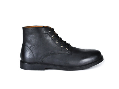 Experience timeless versatility with The Grover in classic black buffalo leather.