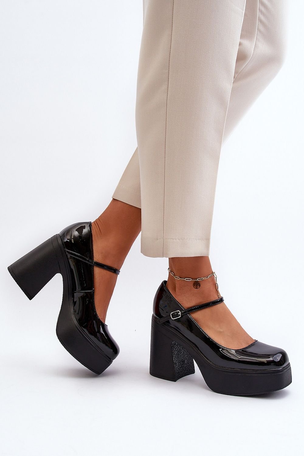 Low Shoes Model 195410 Step in Style
