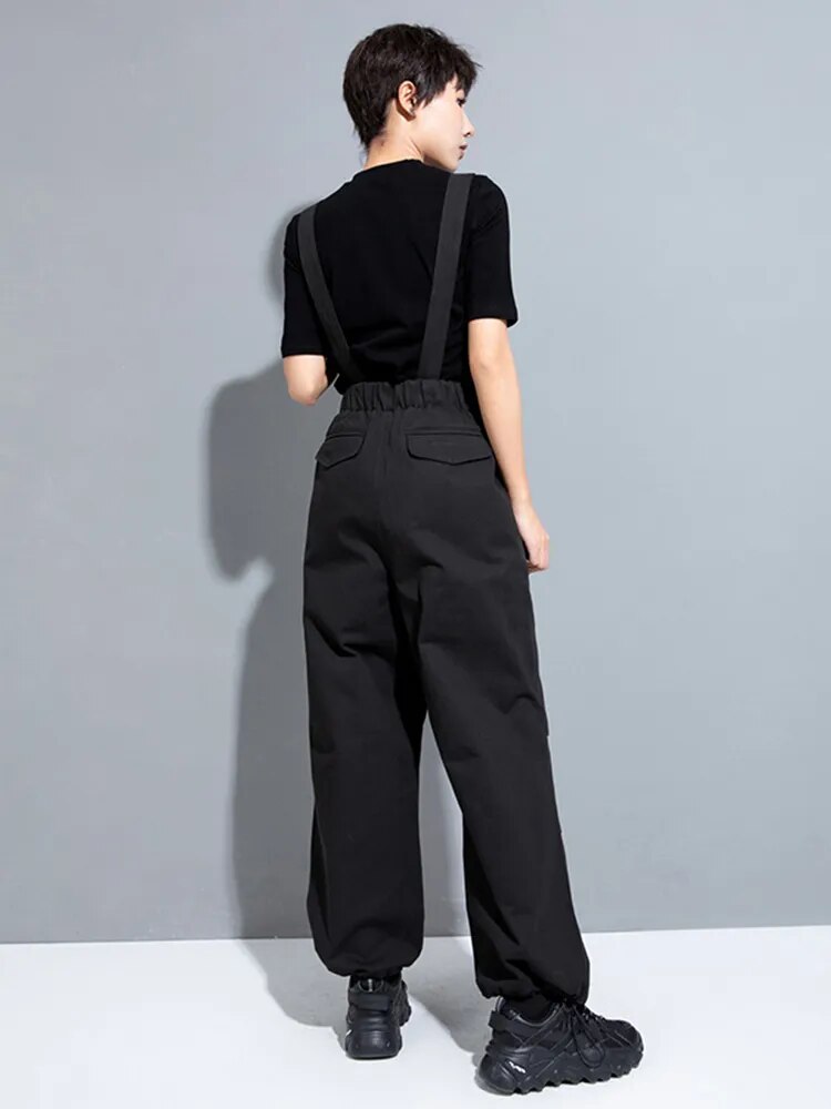 Step up your streetwear game with the Reetro Puff Overalls.