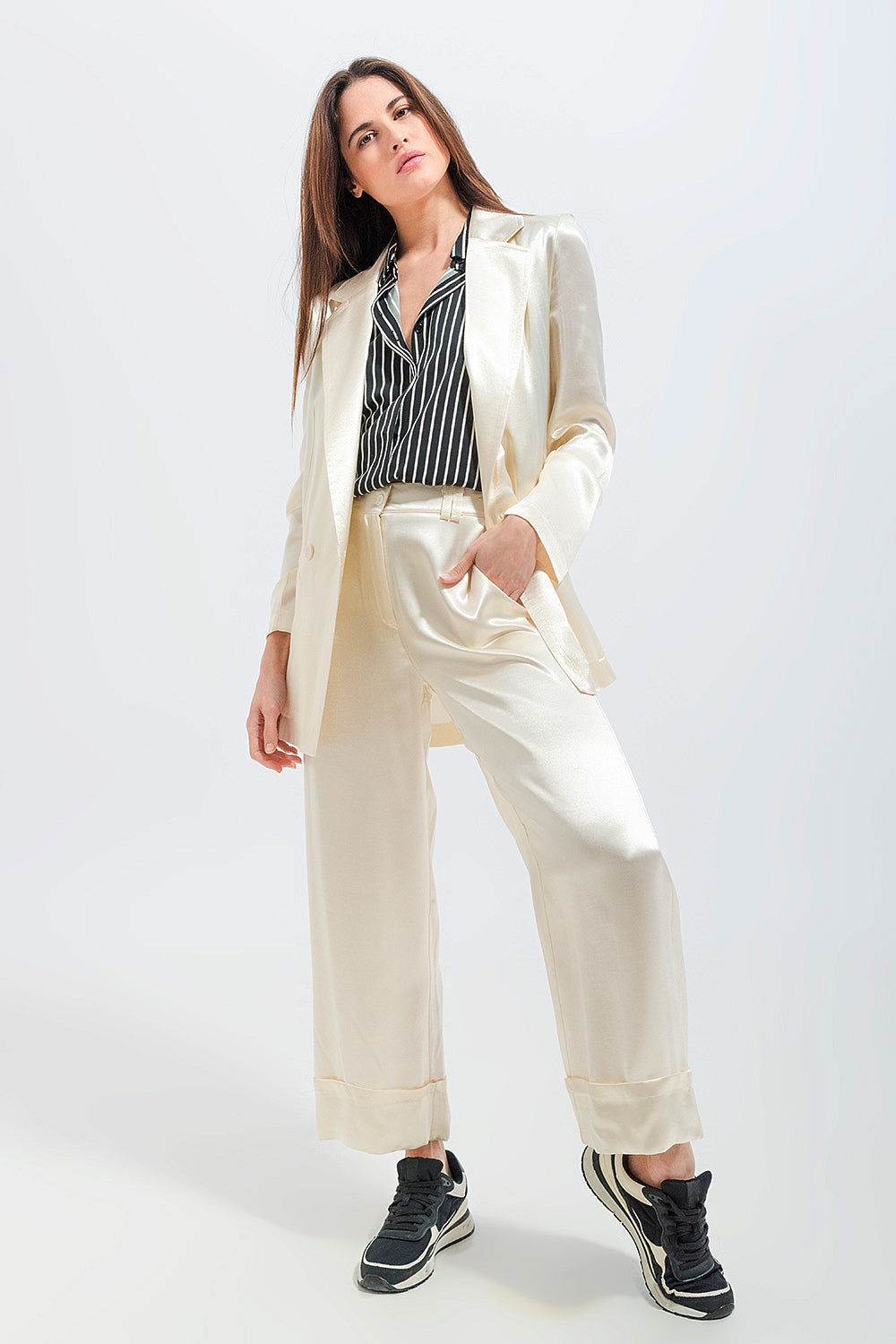 Elevate your formal and evening wear collection with our sophisticated Satin Blazer in Cream.
