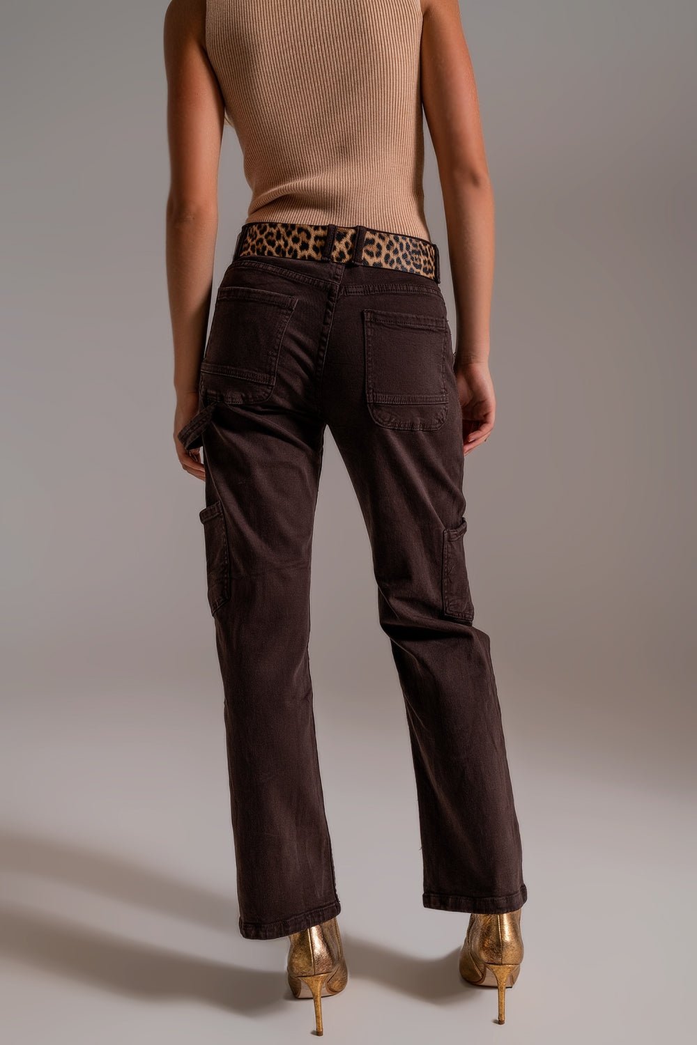 Straight Leg Cargo Pants in Brown - eighttwentytwo92