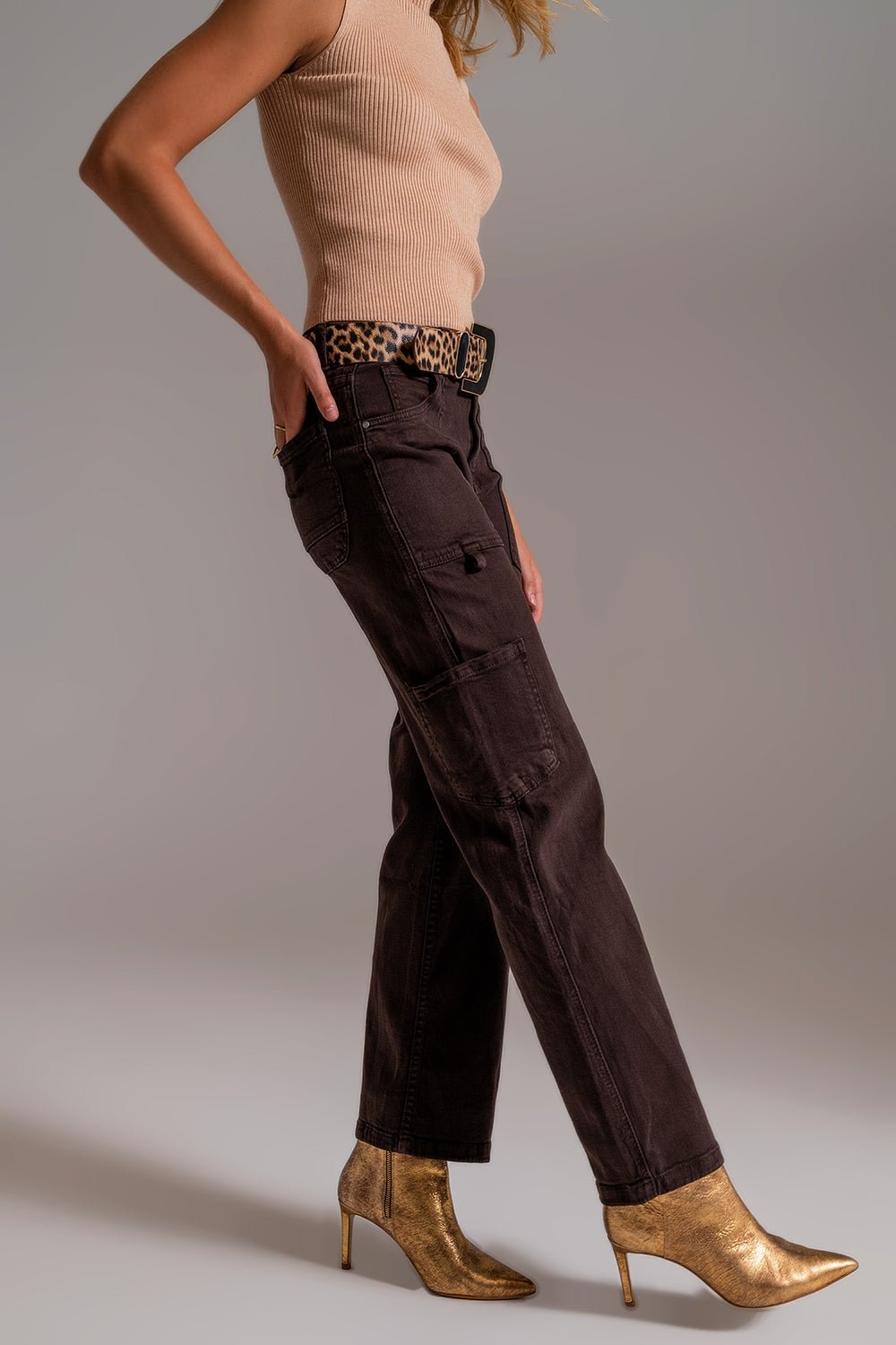 Straight Leg Cargo Pants in Brown - eighttwentytwo92